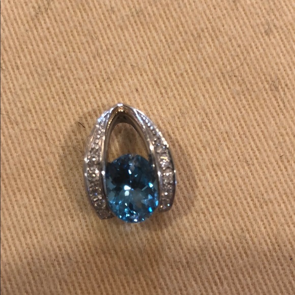 Pendant - Picture 2 of 2